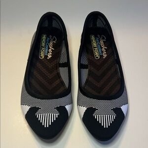 Skechers Cleo Wham Air-Cooled Memory Foam Ballet Flats Stretchy Fabric Size 7.5